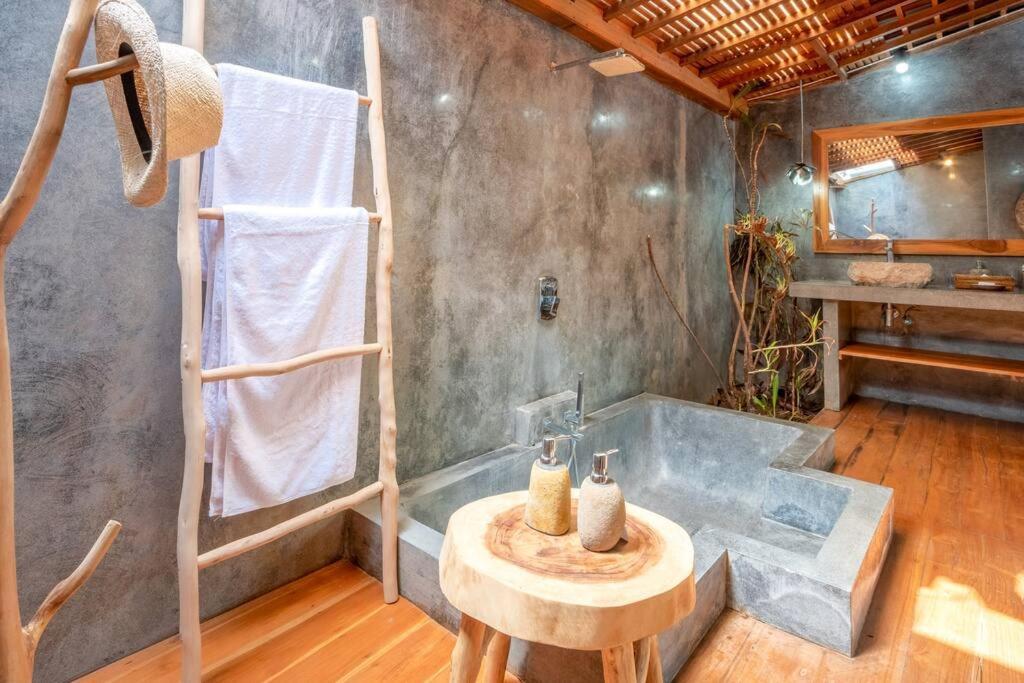 Secret River Villa - Luxury Villa 5 Bedrooms - Kerobokan - Canggu Exteriör bild
