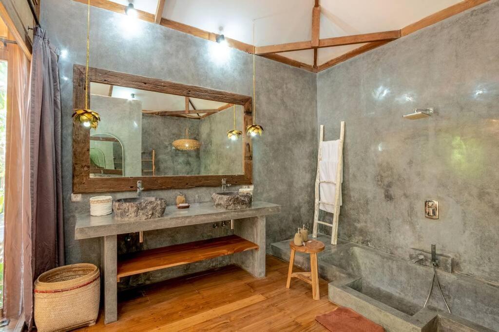 Secret River Villa - Luxury Villa 5 Bedrooms - Kerobokan - Canggu Exteriör bild