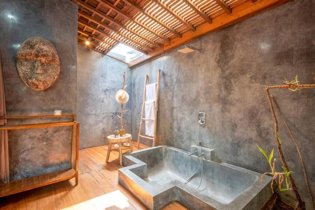 Secret River Villa - Luxury Villa 5 Bedrooms - Kerobokan - Canggu Exteriör bild