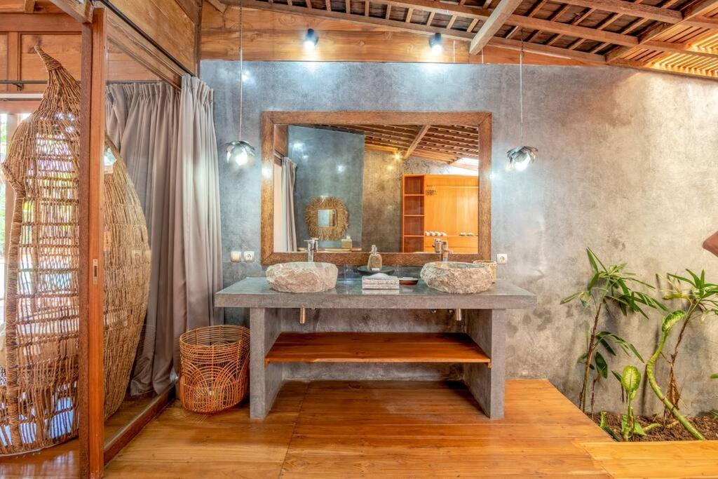 Secret River Villa - Luxury Villa 5 Bedrooms - Kerobokan - Canggu Exteriör bild