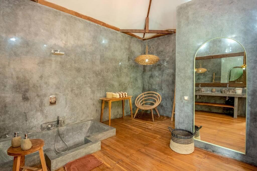 Secret River Villa - Luxury Villa 5 Bedrooms - Kerobokan - Canggu Exteriör bild