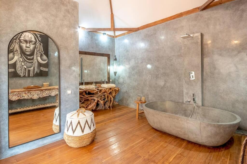 Secret River Villa - Luxury Villa 5 Bedrooms - Kerobokan - Canggu Exteriör bild